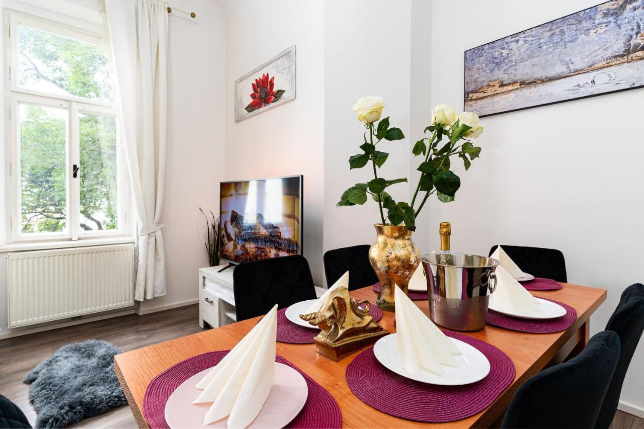 Emperors Elegance Suite Πράγα Εξωτερικό φωτογραφία