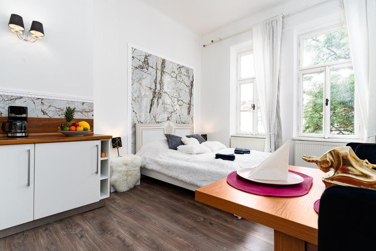 Emperors Elegance Suite Πράγα Εξωτερικό φωτογραφία
