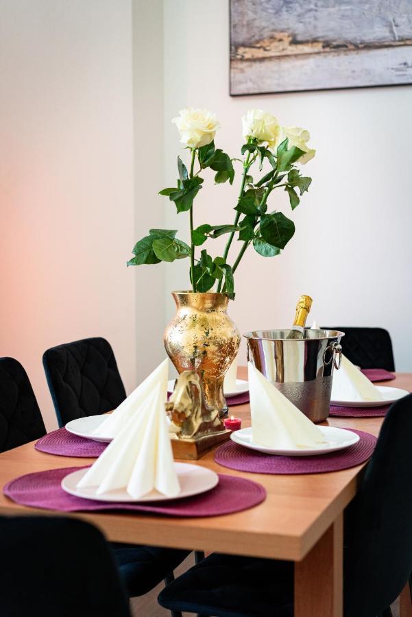 Emperors Elegance Suite Πράγα Εξωτερικό φωτογραφία