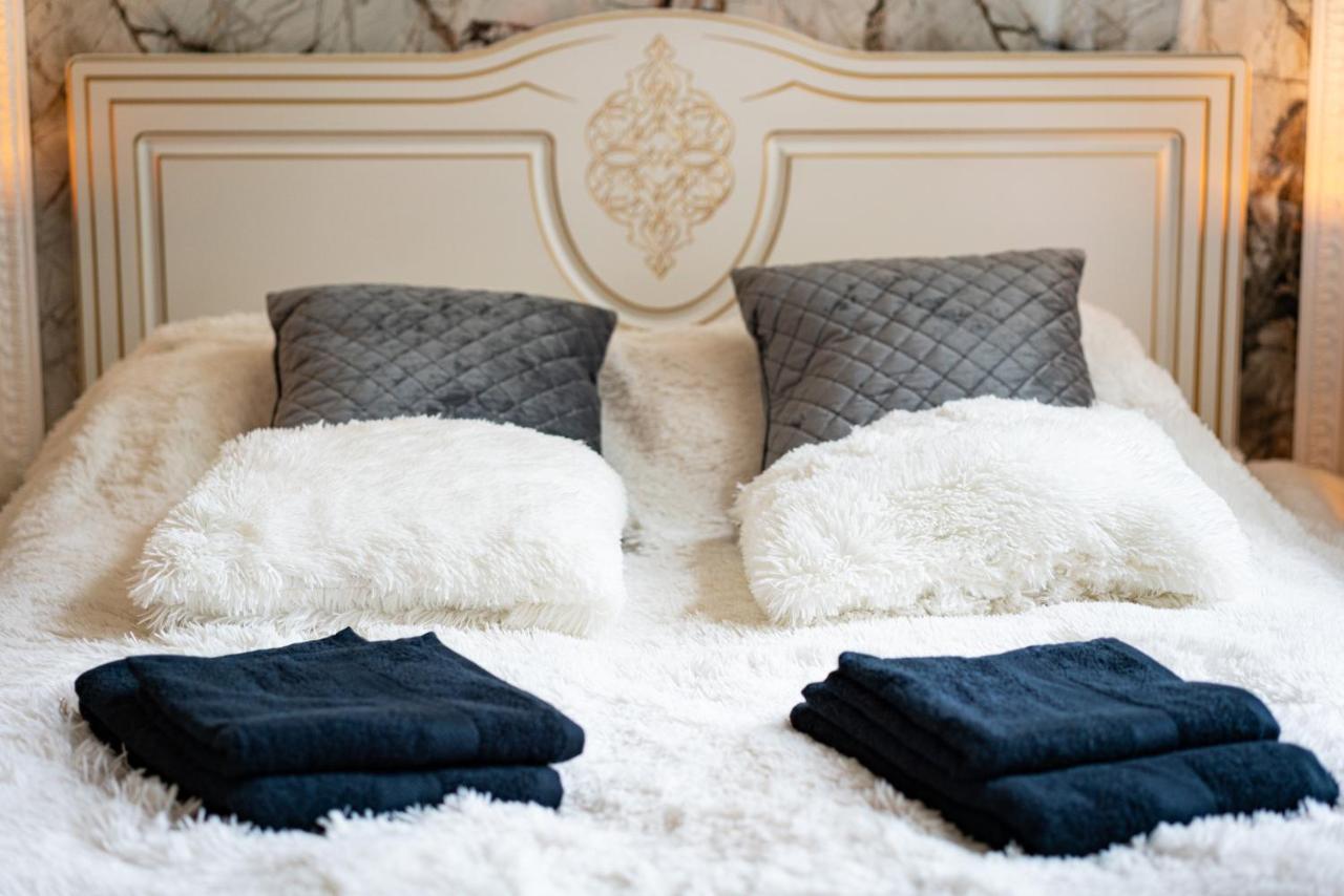 Emperors Elegance Suite Πράγα Εξωτερικό φωτογραφία