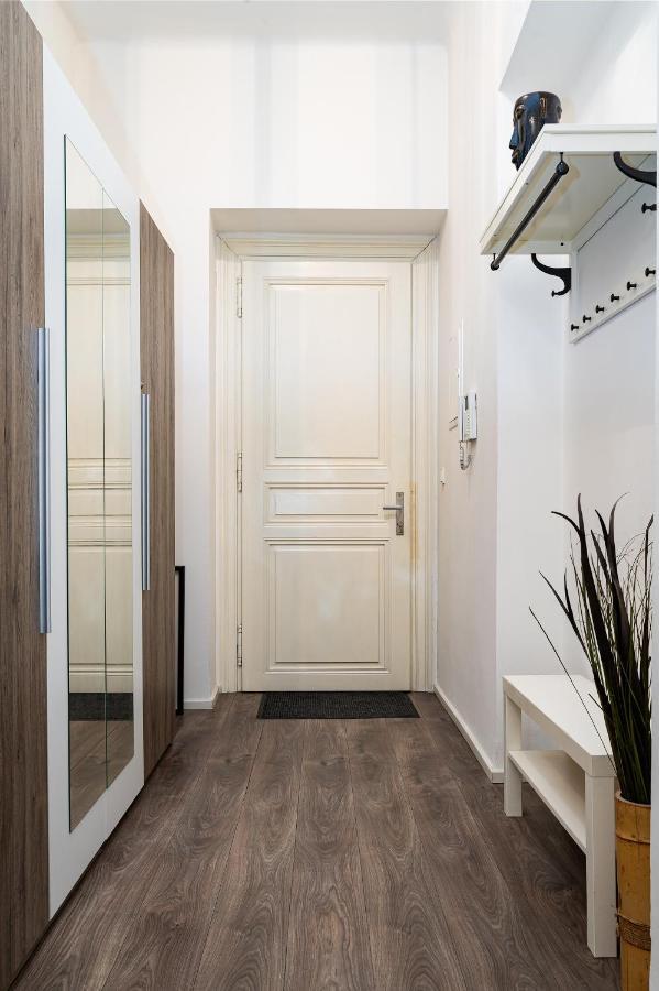 Emperors Elegance Suite Πράγα Εξωτερικό φωτογραφία